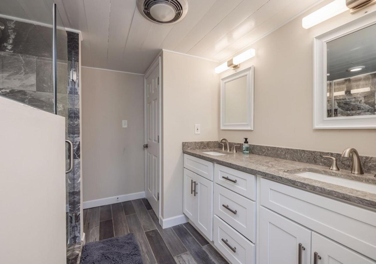 2 Bedroom Newly Renovated Waterfront Home; 10 Min From Mgm & The Gaylord Fort Washington Exterior photo