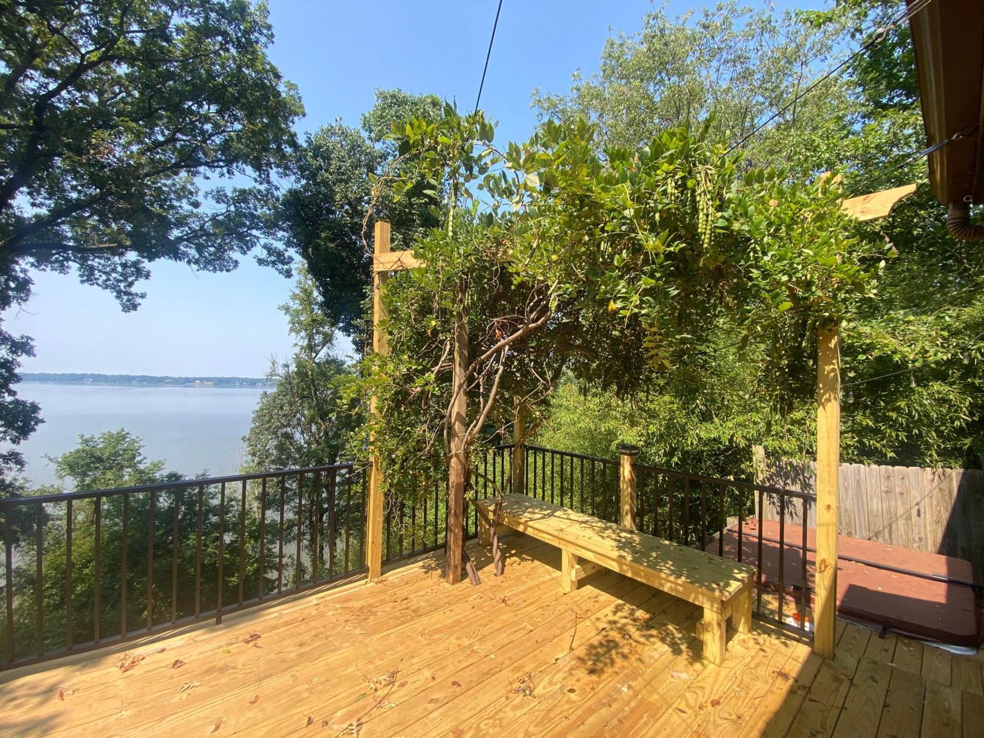 2 Bedroom Newly Renovated Waterfront Home; 10 Min From Mgm & The Gaylord Fort Washington Exterior photo